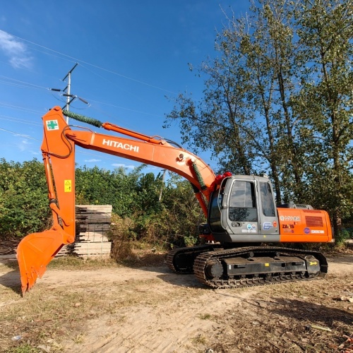 Used Hitachi 200G Excavator