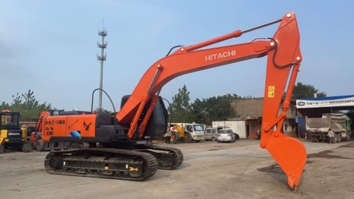 Used Hitachi 230 Excavator