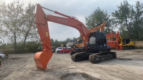 Used Hitachi 230 Excavator
