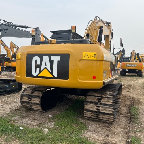 Used Caterpillar 320D2 Excavator