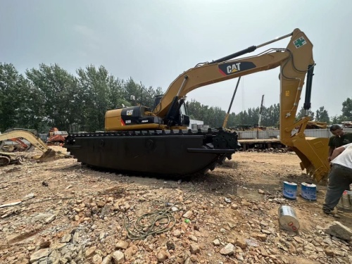 Used Caterpillar 320D Excavator