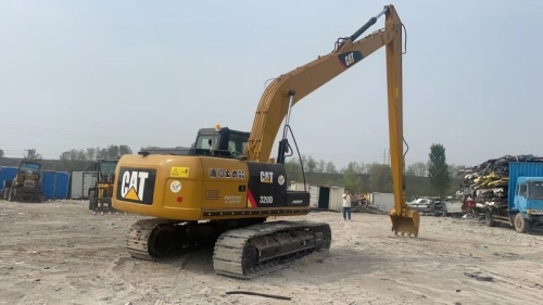 Used Caterpillar 320D Excavator