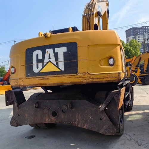 Used Caterpillar 320D2 Excavator