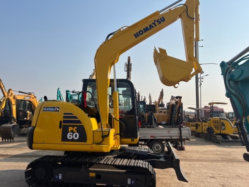 Used Komatus PC60