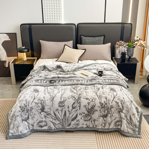 Ultra Soft Coral Fleece Blanket Biomimetic Plush Technology Anti Static No Fade No Shrink Machine Washable Warm Cozy Bed