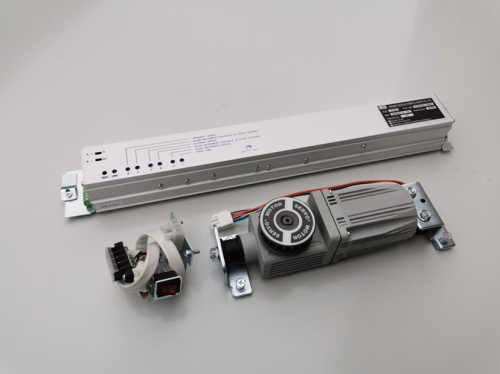 Curved sliding door controller