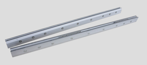 Automatic door glass clamp