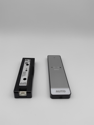 WIRELESS INFRARED TOUCH-FREE SWITCH