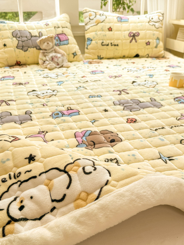 Milk Print Quilted Fleece Mattress Topper Winter Thick Plush Coral Fleece Bed Cover Pad for Dorm Sofa Floor