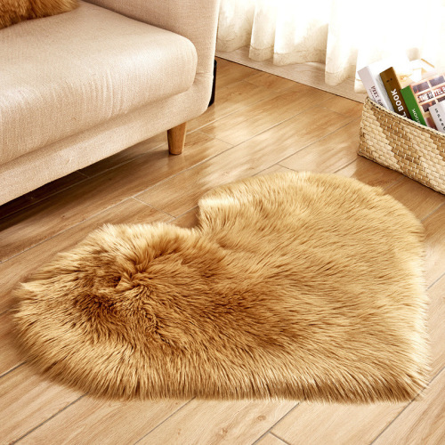 Plush Heart Shaped Rug Non Slip Tiger Cloth Back Long Pile Carpet for Bedroom Decor Home Accent