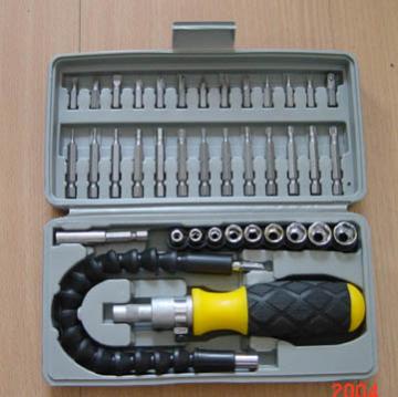 Screwdriver and Bit Set