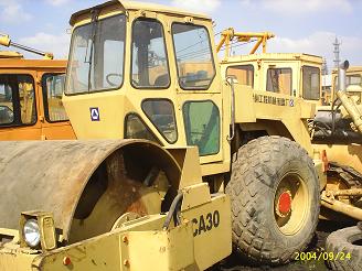 We Sale on Cat,komatsu,kawasaki Loader,bulldozer,road Roller,grader.