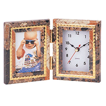 Photo-Frame Clock