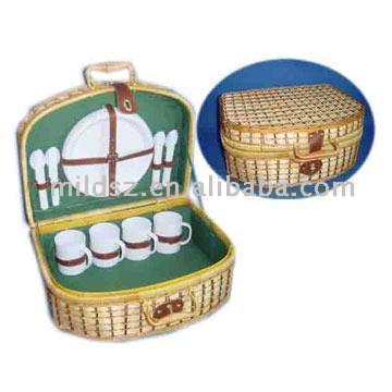 Picnic Basket for Family Four Persons